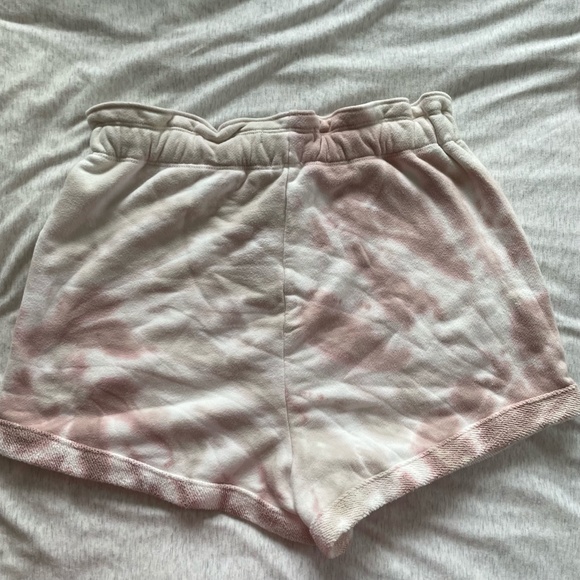 Abercrombie & Fitch Cloud Paperbag Shorts - Blush Pink Tie Dye - Picture 5 of 6